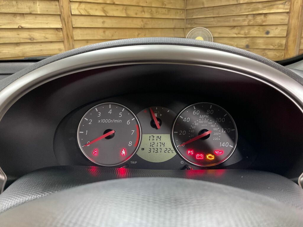 Nissan Micra N-tec.. Services  #31