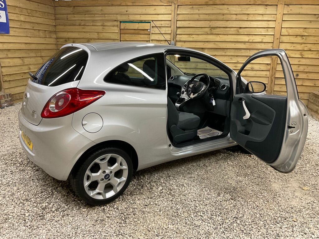 Ford KA Hatchback Silver #8