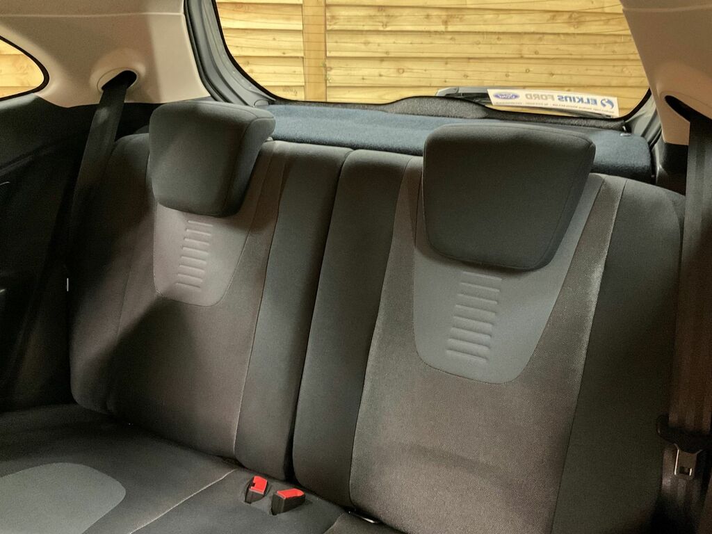 Ford KA Hatchback Silver #22