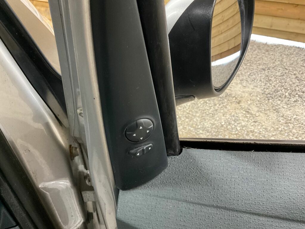 Ford KA Hatchback Silver #10