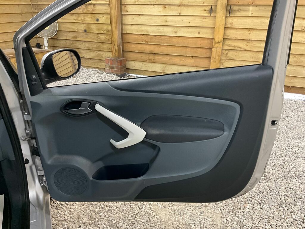 Ford KA Hatchback Silver #9