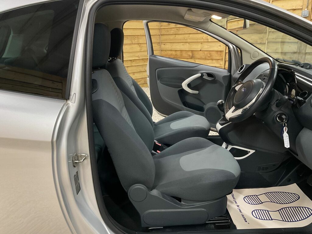 Ford KA Hatchback Silver #13