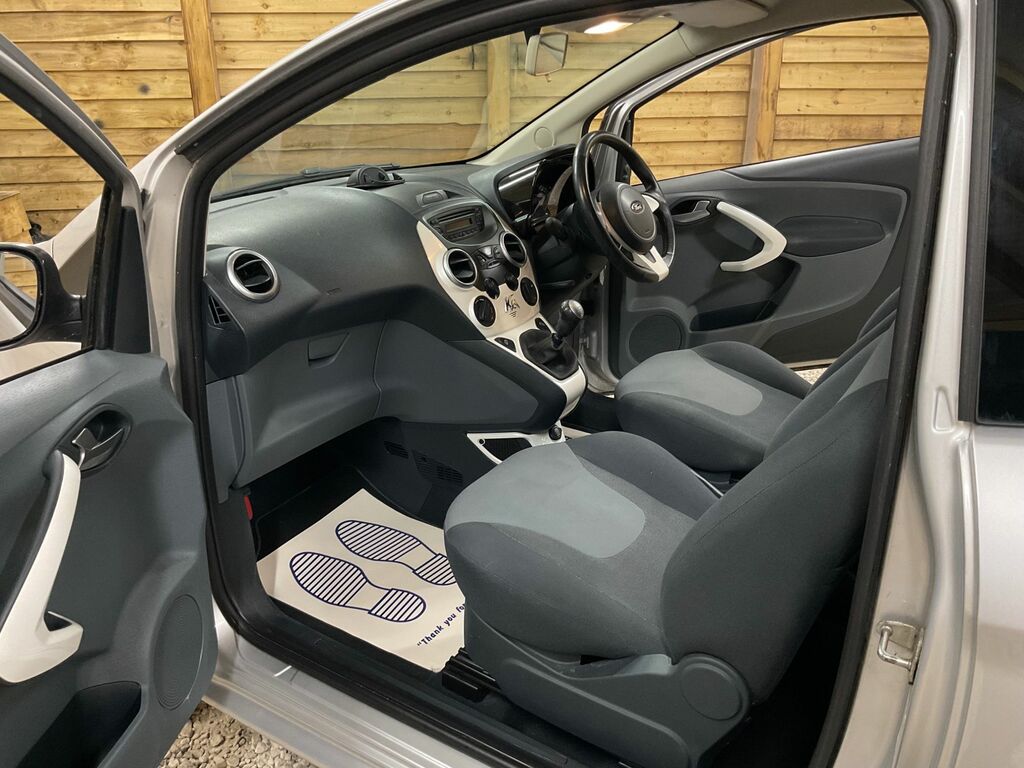 Ford KA Hatchback Silver #18