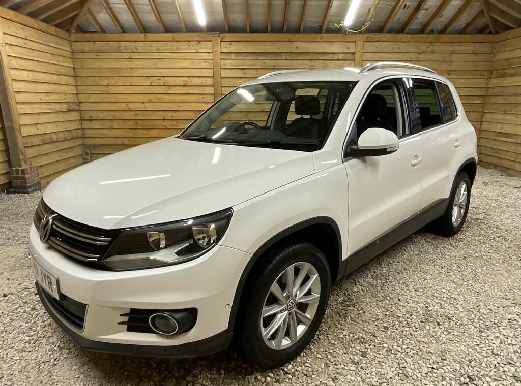 Volkswagen Tiguan Tdi Bluemotion Tech Se White #4