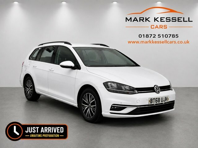 Volkswagen Golf Estate White