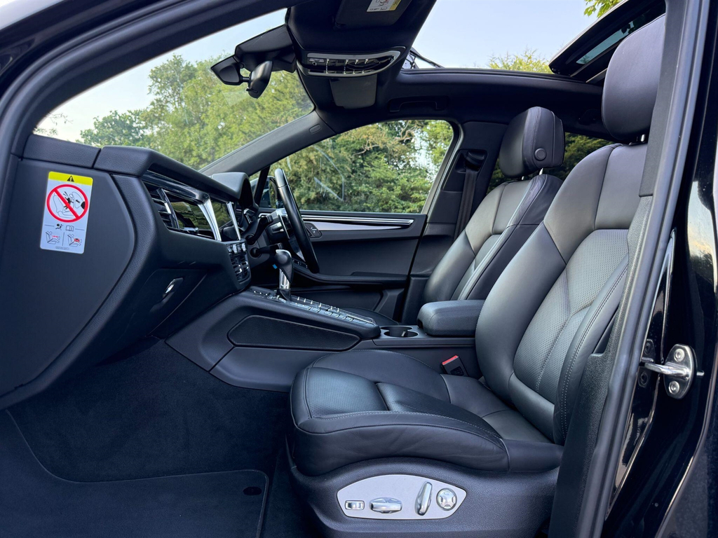Porsche Macan 5dr Pdk Grey #10