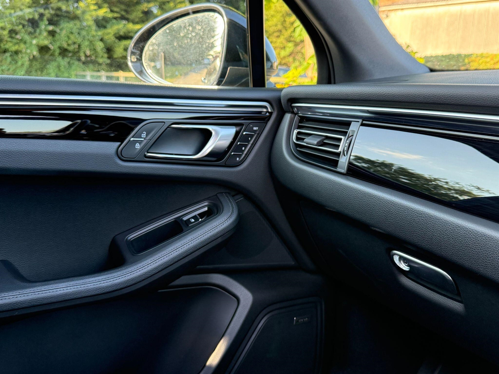 Porsche Macan 5dr Pdk Grey #18