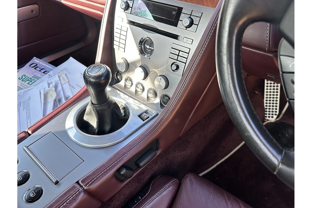Aston Martin DB9 5.9L Null Silver #15