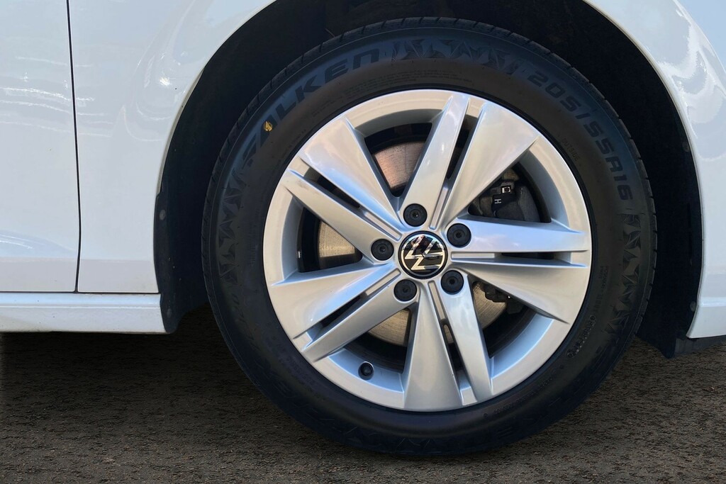 Volkswagen Golf 2.0 Tdi Life Estate Euro 6 Ss White #5