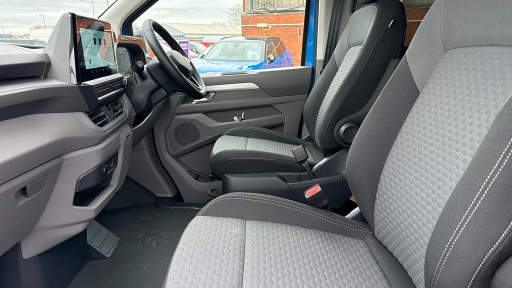 BMW 5 Series Volkswagen Transporter Shuttle T32 L 2.0 Tdi 170Ps Blue #2
