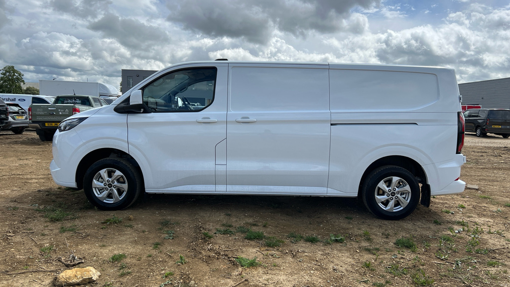 Ford Transit Custom Ford E-transit Custom 340 L2 E 100Kw 71Kwh H1 Van AE26GDX White #4