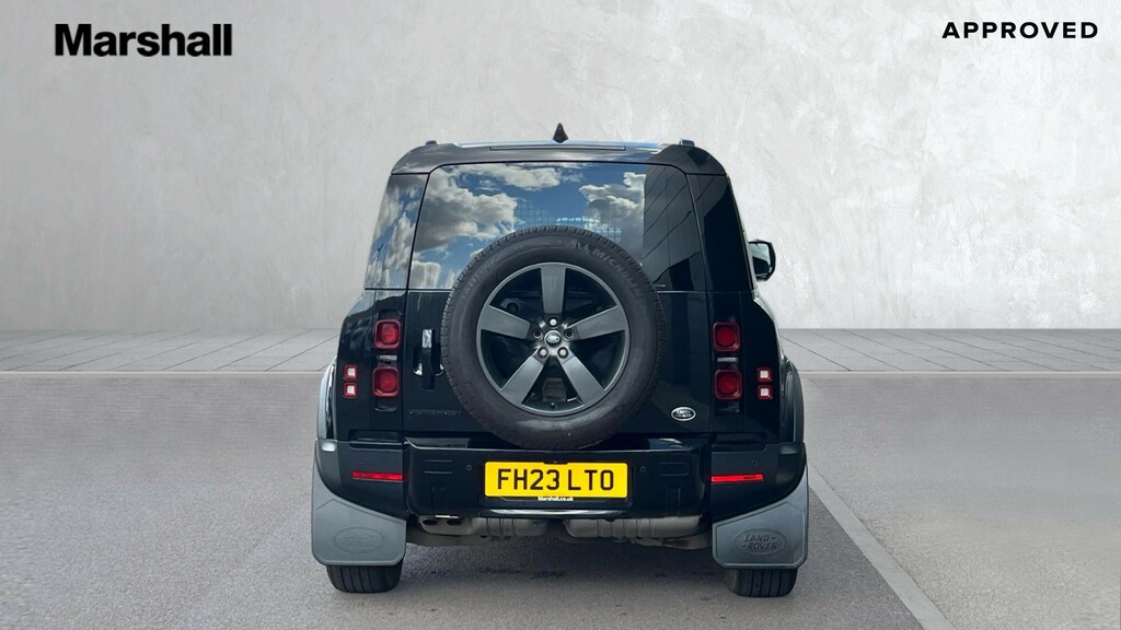 Land Rover Defender Defender 3.0 D250 Hard Top Hse Black #6