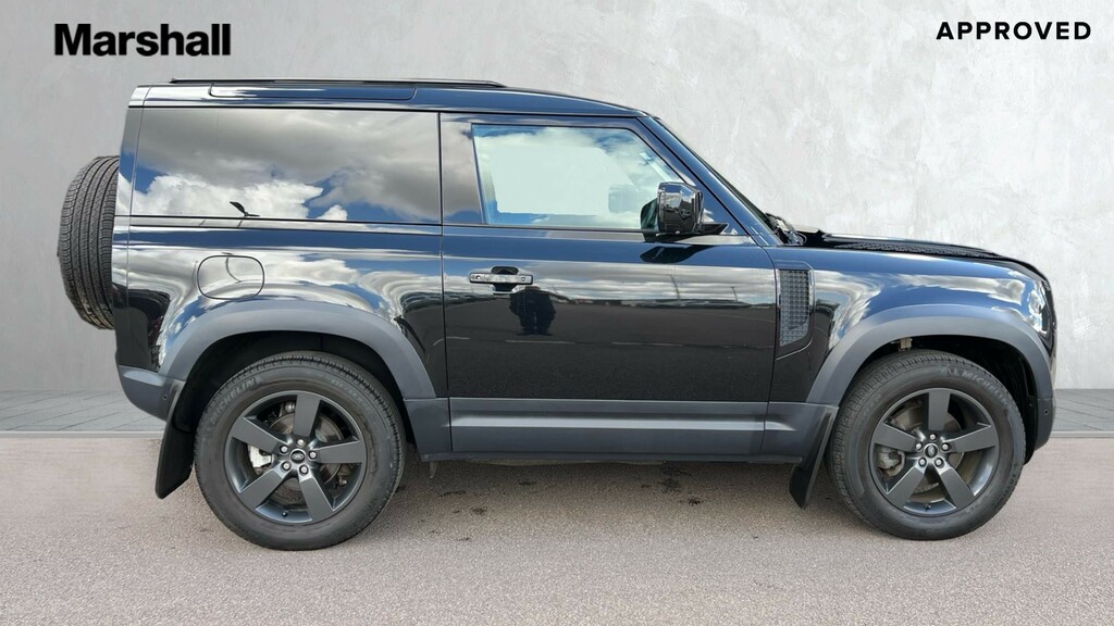 Land Rover Defender Defender 3.0 D250 Hard Top Hse Black #5