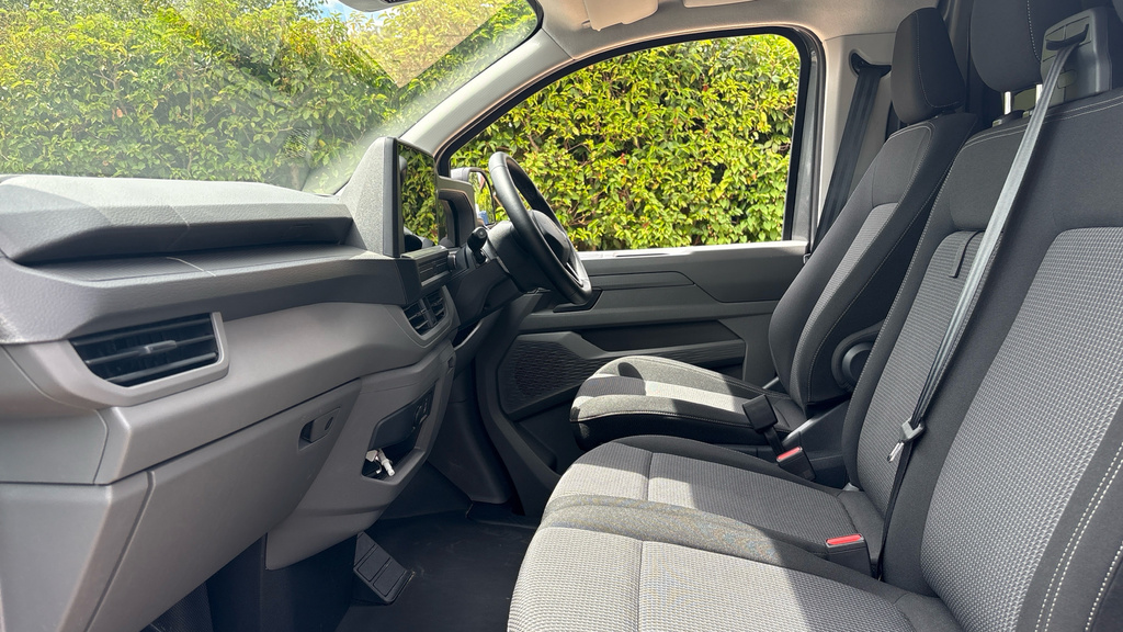 Volkswagen Transporter Transporter 2.0 Tdi 150 Commerce Pro Van 5 P #2