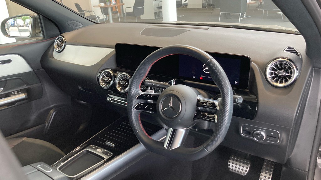 Mercedes-Benz GLA Class Gla 220D 4Matic Amg Line Executive KO75LCF Grey #3