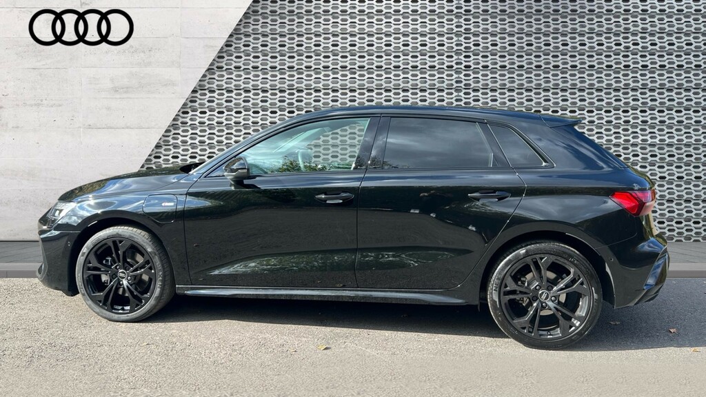 Audi A3 A3 1.5 Tfsi E 204 Black Edition S Tronic LN26MXT Black #4