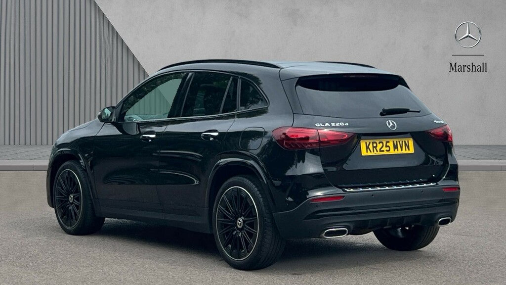 Mercedes-Benz GLA Class Gla 220D 4Matic Amg Line Premium Plus KR25MVN Black #2