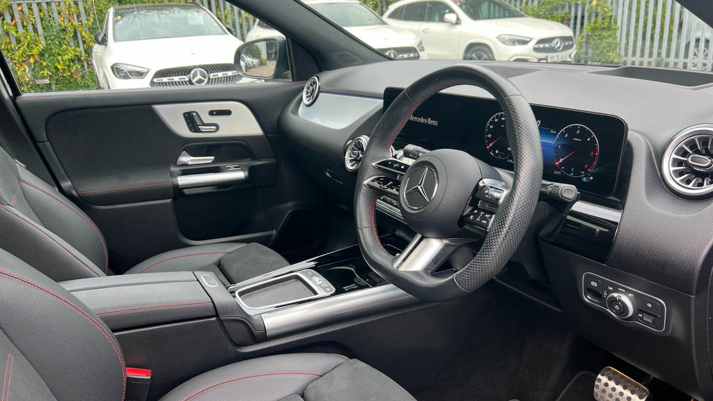 Mercedes-Benz GLA Class Gla 220D 4Matic Amg Line Premium Plus KR25MVN Black #3