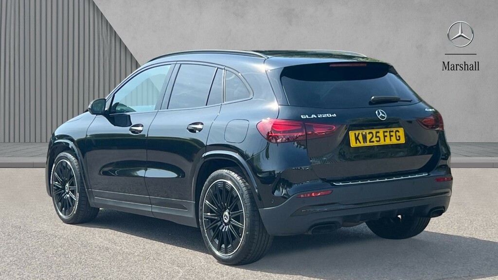Mercedes-Benz GLA Class Gla 220D 4Matic Amg Line Premium Plus KW25FFG Black #2