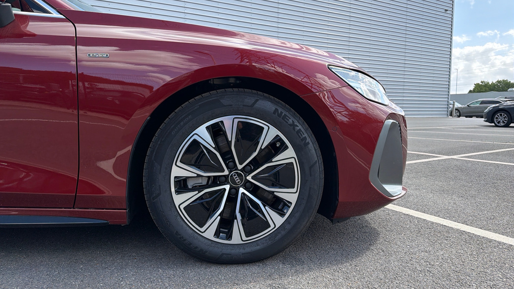 Audi A6 Avant A6 2.0 E-hybrid Quattro 299 S Line S Tronic Red #5