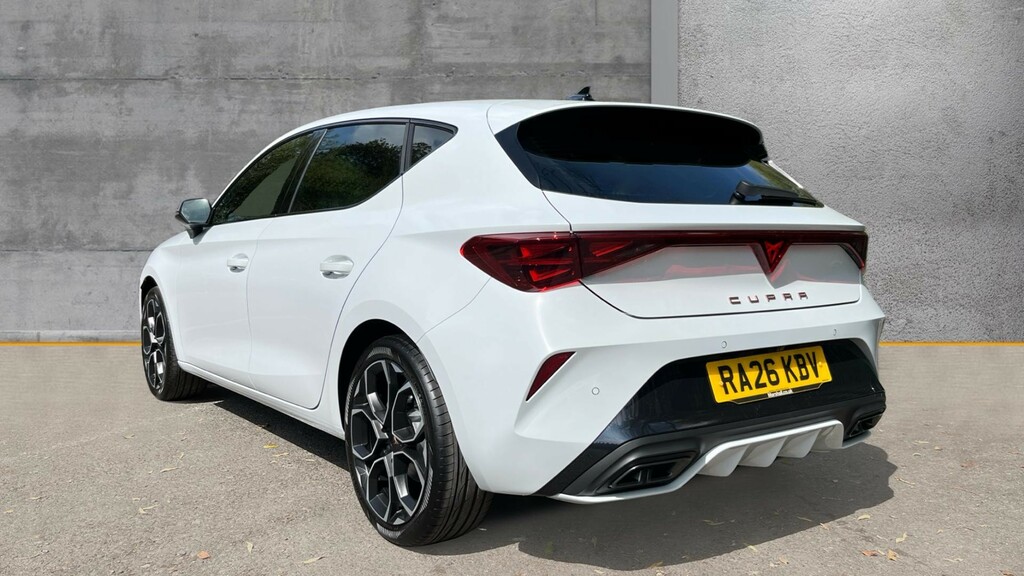 Cupra Leon Cupra Leon 1.5 Etsi 150 V2 Dsg Hatchback White #3
