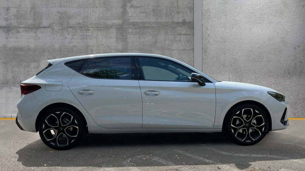 Cupra Leon Cupra Leon 1.5 Etsi 150 V2 Dsg Hatchback White #4