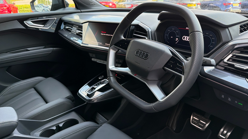 Audi Q4 E Tron Audi Q4 Black Edition 45 E-tron Quattro 210,00 Kw KP75YOG Blue #6