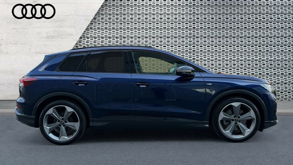 Audi Q4 E Tron Audi Q4 Black Edition 45 E-tron Quattro 210,00 Kw KP75YOG Blue #4