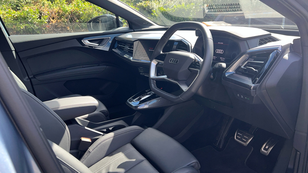 Audi Q4 E Tron Q4 210Kw 45 82Kwh Black Edition Blue #6