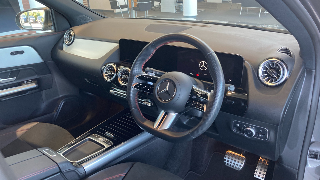 Mercedes-Benz GLA Class Gla 220D 4Matic Amg Line Executive KO25MXZ Grey #3