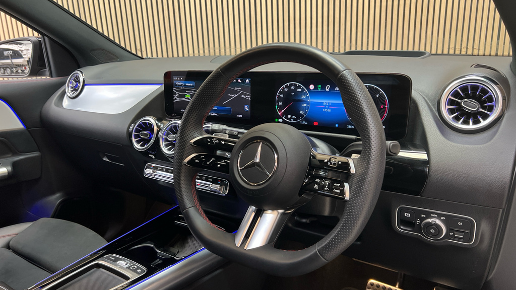 Mercedes-Benz GLA Class Gla 220D 4Matic Amg Line Premium Plus KR25UXJ Grey #3