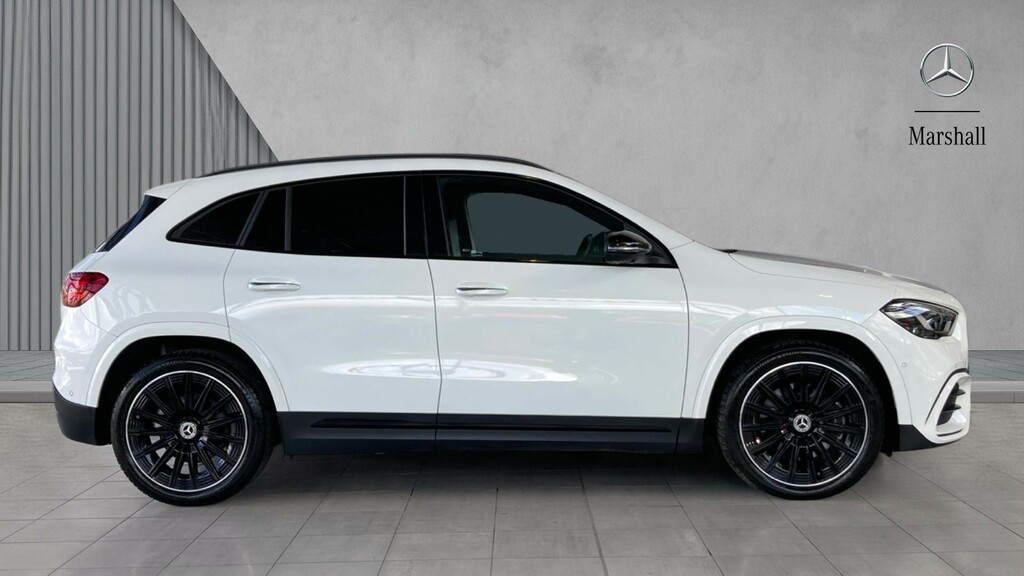 Mercedes-Benz GLA Class Gla 220D 4Matic Amg Line Premium Plus KW25AJO White #4