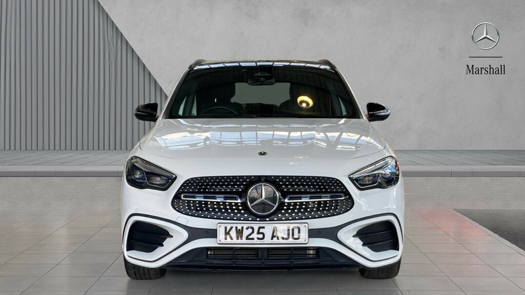 Mercedes-Benz GLA Class Gla 220D 4Matic Amg Line Premium Plus KW25AJO White #6