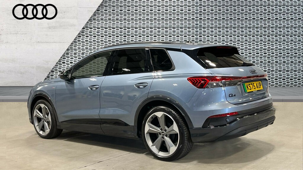 Audi Q4 E Tron Q4 210Kw 45 82Kwh Black Edition KS75AUP Black #3