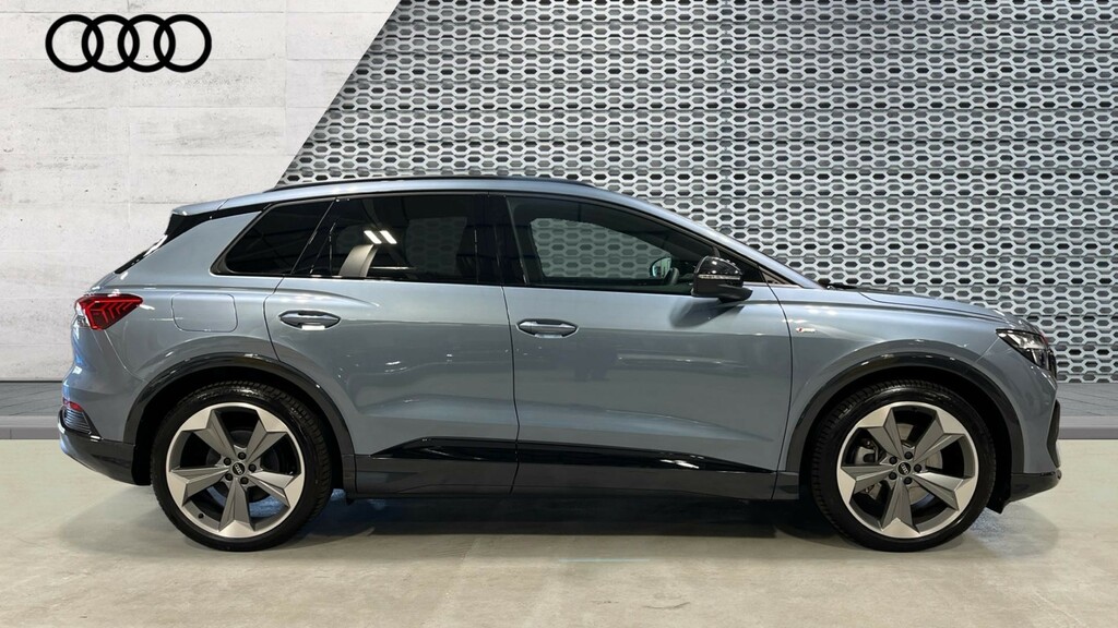 Audi Q4 E Tron Q4 210Kw 45 82Kwh Black Edition KS75AUP Black #4