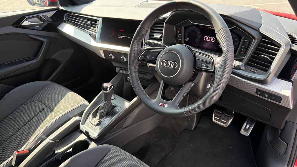 Audi A1 A1 35 Tfsi S Line S Tronic DG75ZRF Red #6