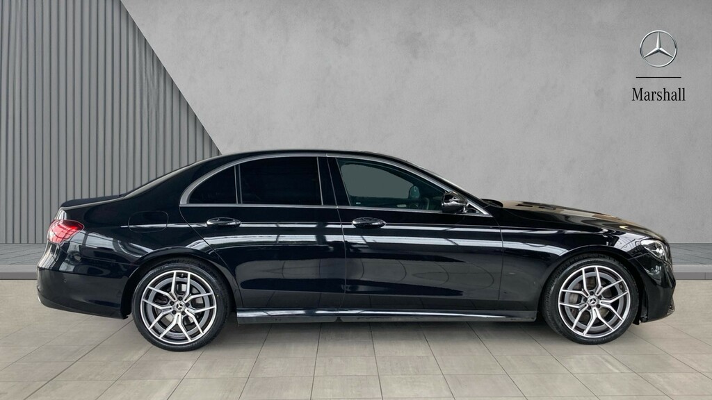 Mercedes-Benz E Class E Class E220d 200 Amg Line Premium 9G-tronic WN73HNT Black #4