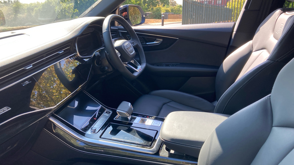 Audi Q8 Q8 3.0 Tfsi E Quattro 394 Black Edition Tiptro Silver #2