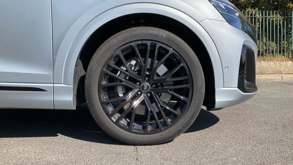Audi Q8 Q8 3.0 Tfsi E Quattro 394 Black Edition Tiptro Silver #5