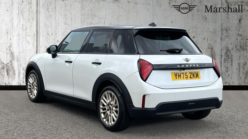 Mini Hatch Cooper 2.0 S Exclusive Level 3 YH75ZKM White #2