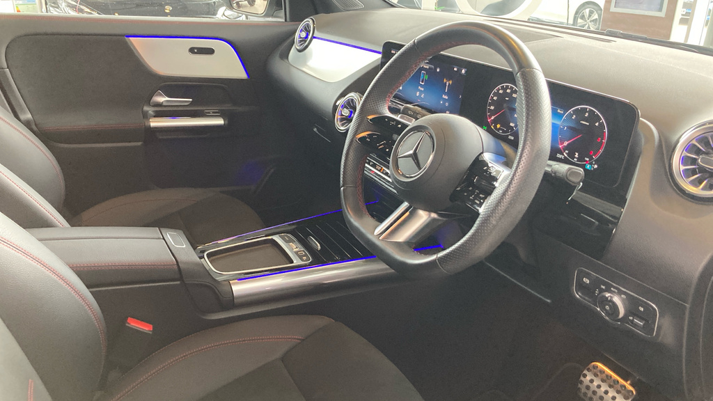Mercedes-Benz GLA Class Gla 200D Amg Line Executive KR75LCF Black #3