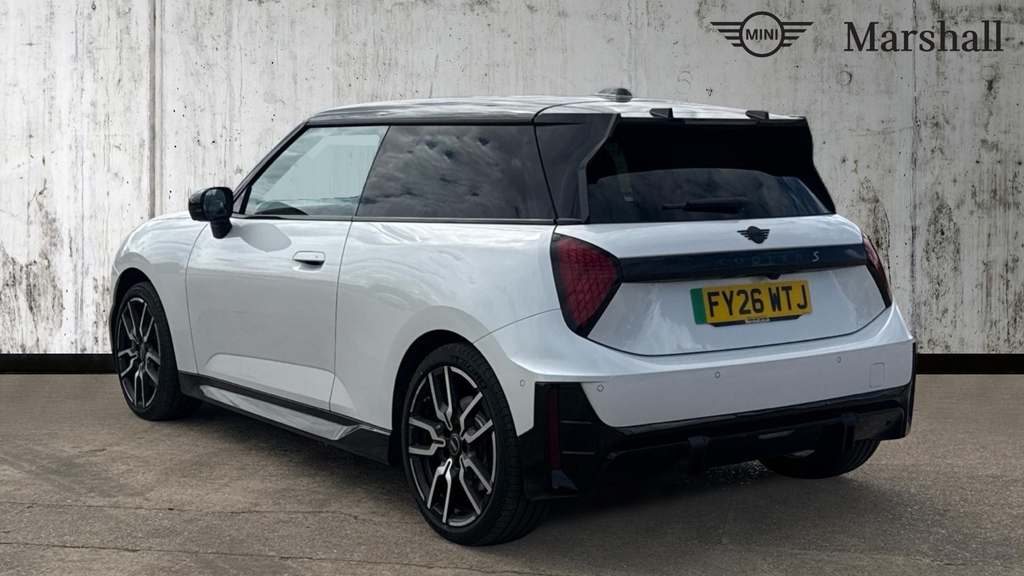 Mini Hatch Cooper 160Kw Se Sport 54Kwh FY26WTJ White #2