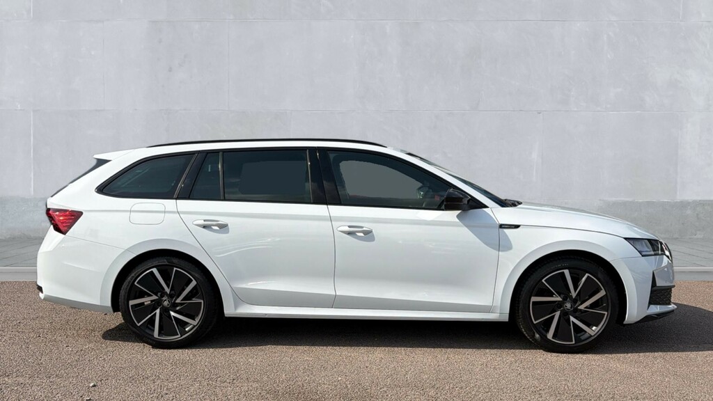 Skoda Octavia Se Technology White #4