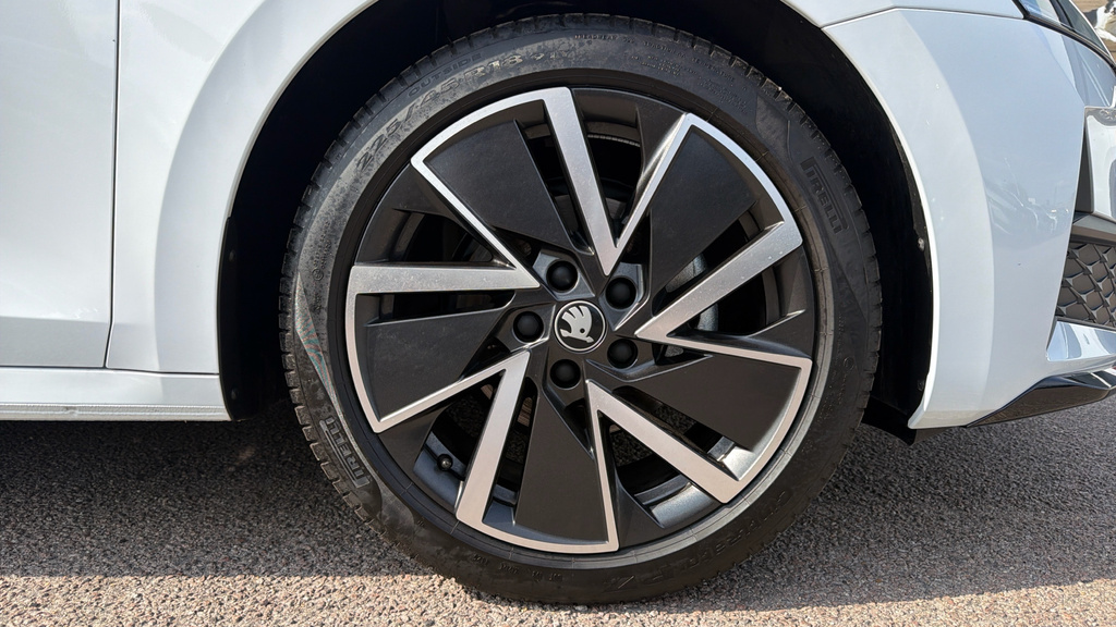 Skoda Octavia Se Technology White #20