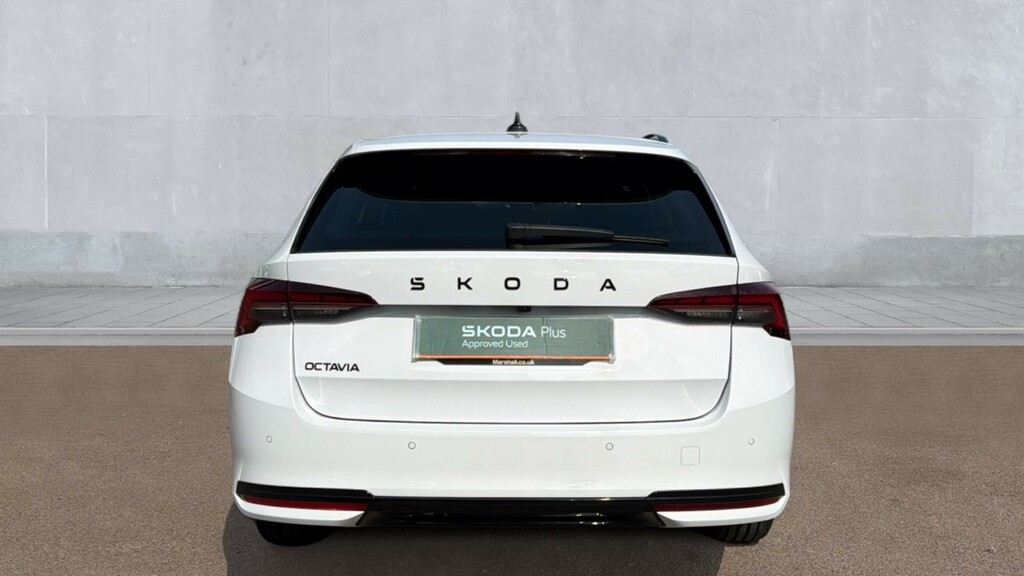 Skoda Octavia Se Technology White #11
