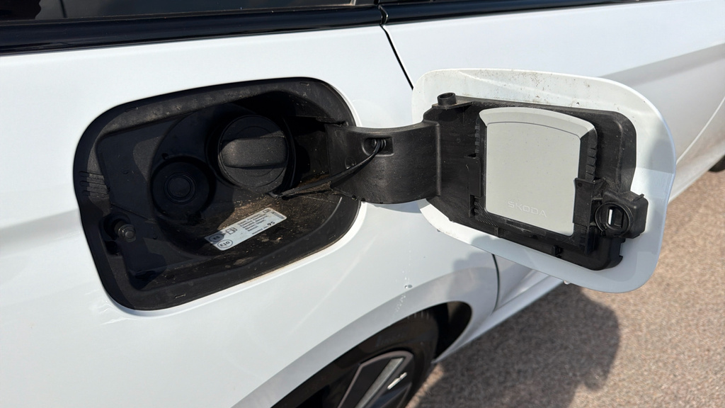 Skoda Octavia Se Technology White #29