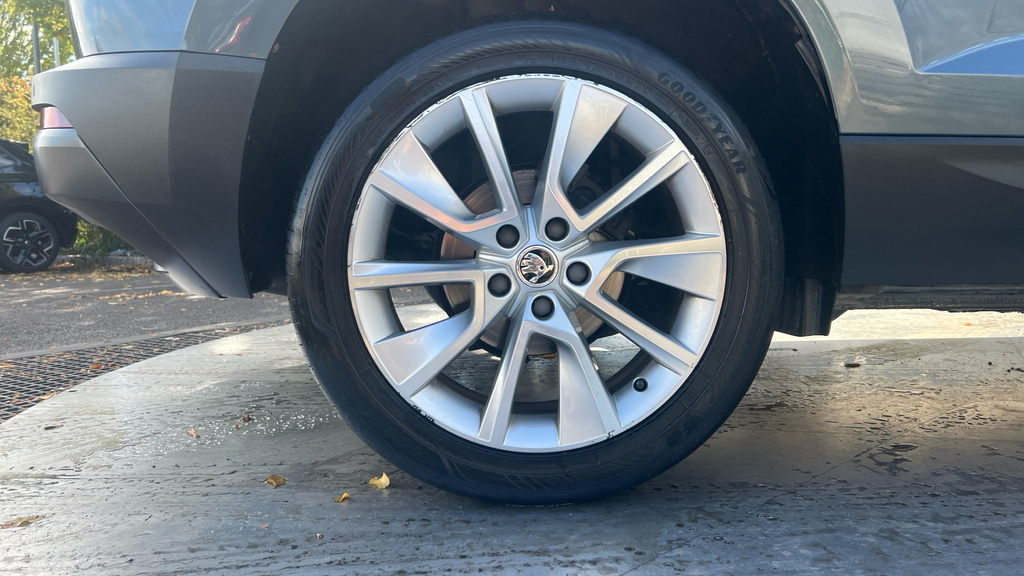 Skoda Karoq Karoq 1.5 Tsi Se L Dsg Grey #5