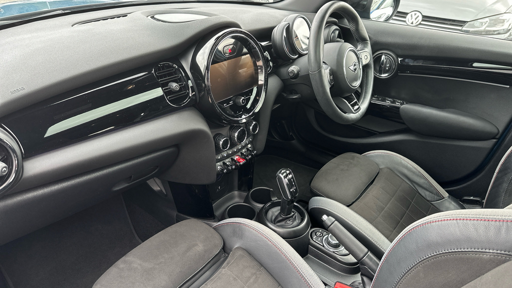 Mini Hatch 1.5 Cooper Classic White #10