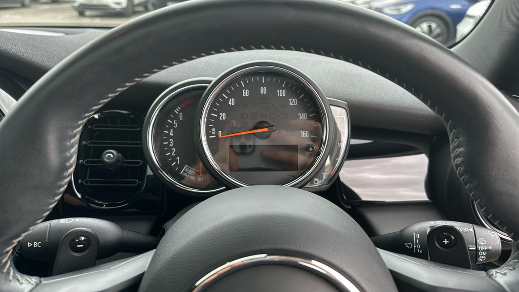 Mini Hatch 1.5 Cooper Classic White #13