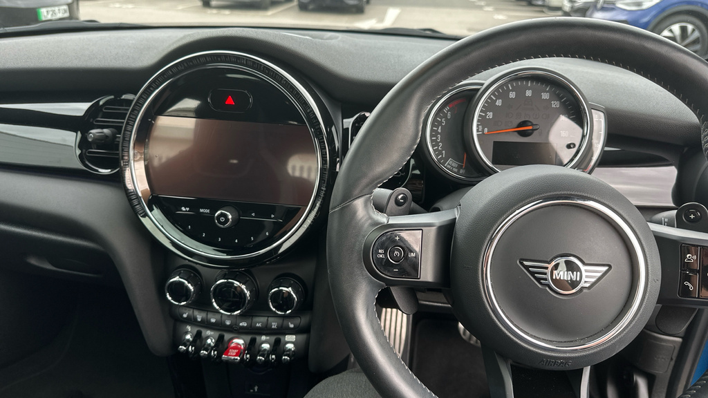 Mini Hatch 1.5 Cooper Classic White #11